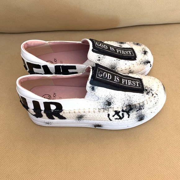 True Joy “God Is First” Fashion Sneakers - Picture 4 of 11